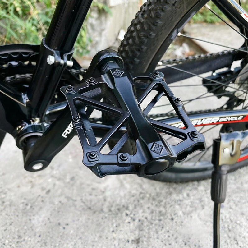 Universal Bike Pedals - Aluminum Alloy with Sealed Bearings for MTB & Road Bikes